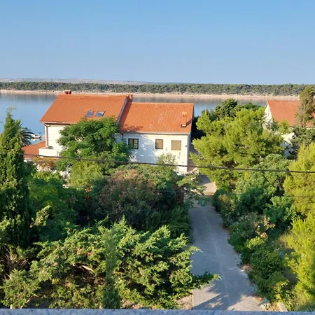 Apartment Dolin Rab Town