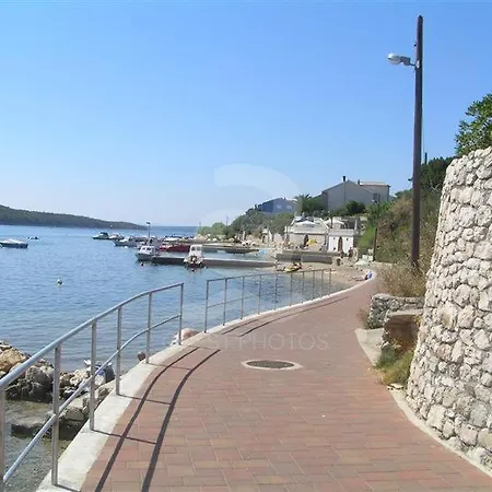 Apartment Dolin Rab Town