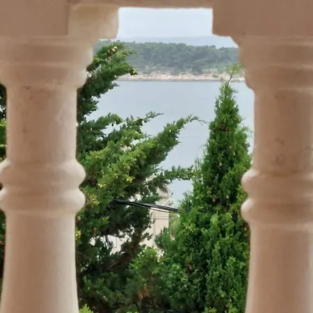 Dolin * Rab Town